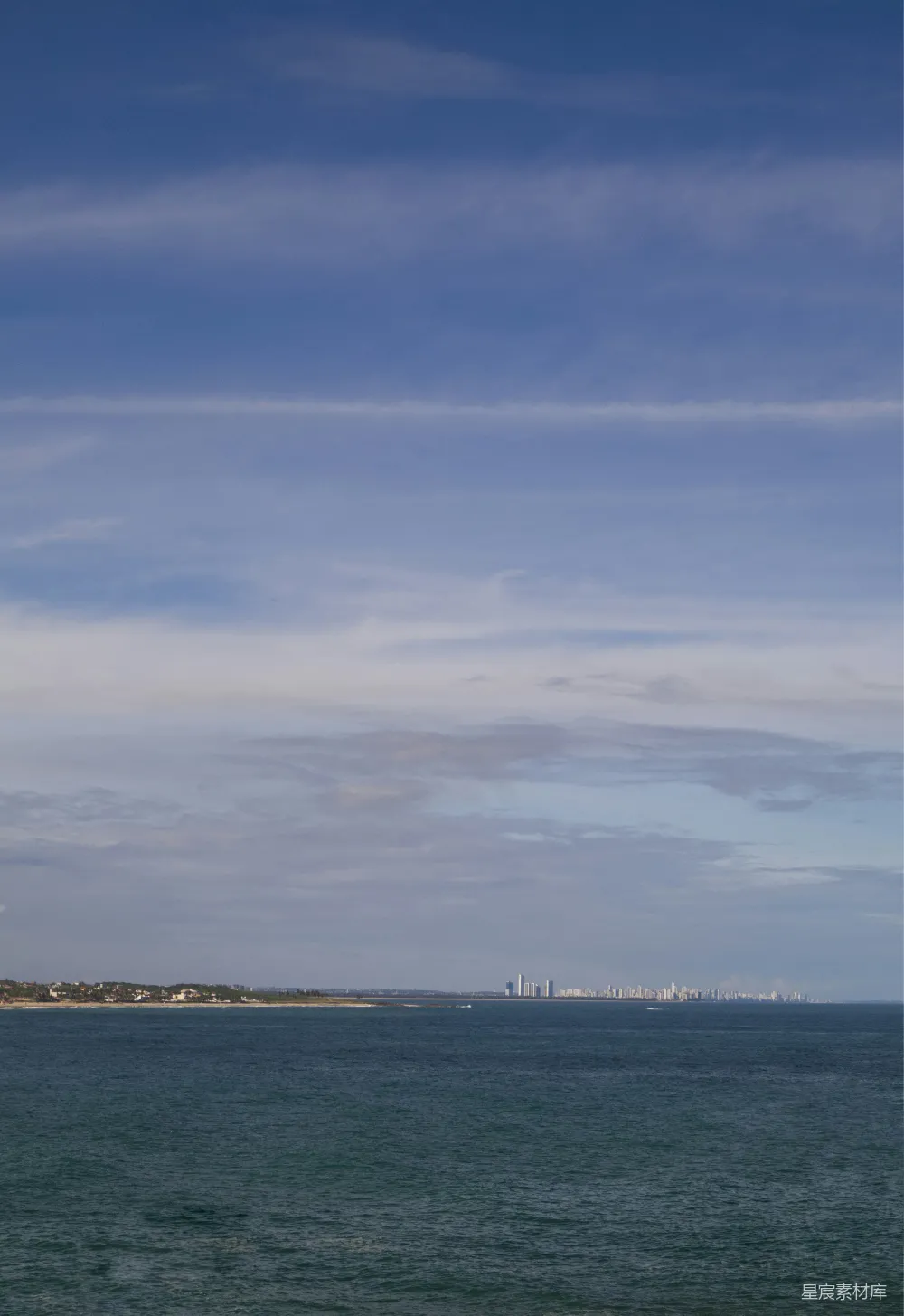 高清摄影 海滨 城市天际线 自然风光 休闲度假 城市景观 海滨城市全景