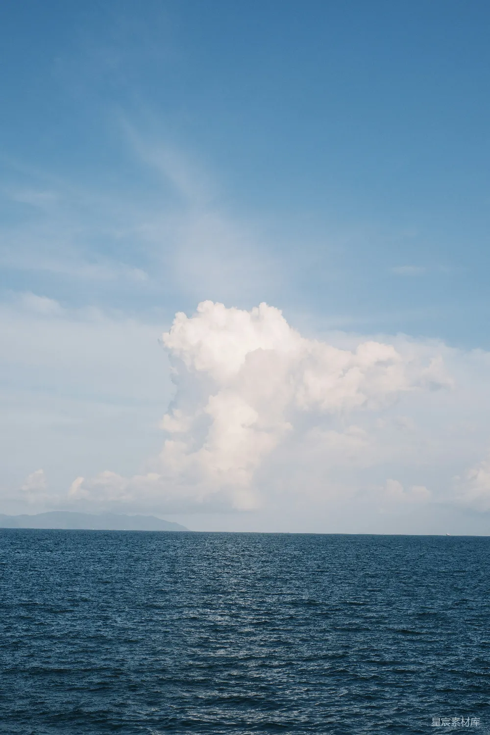 高清摄影 海景 蓝天白云 宁静 自然风光 开阔视野 海天一色的宁静与辽阔