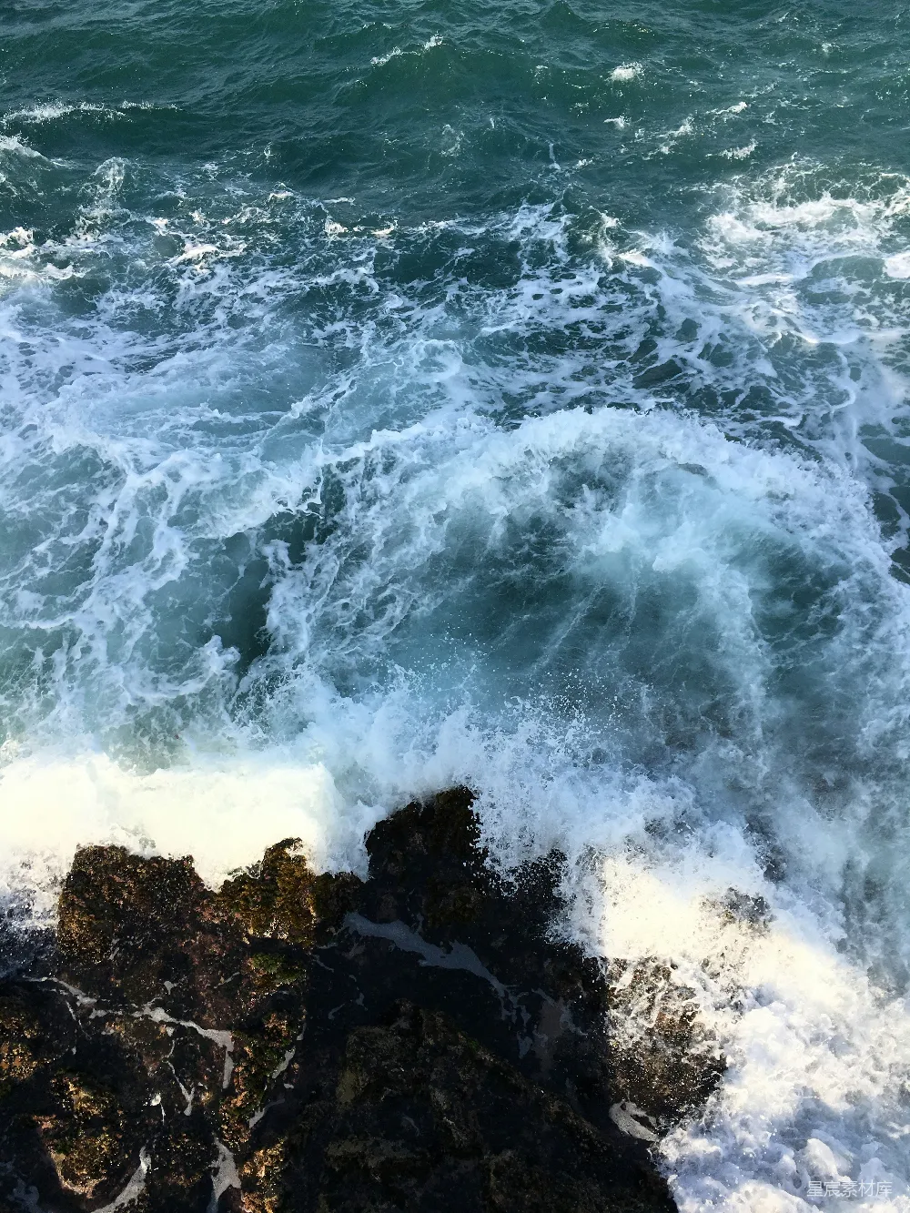 高清摄影 海浪 自然 动态 海岸线 海洋 海浪拍打岩石