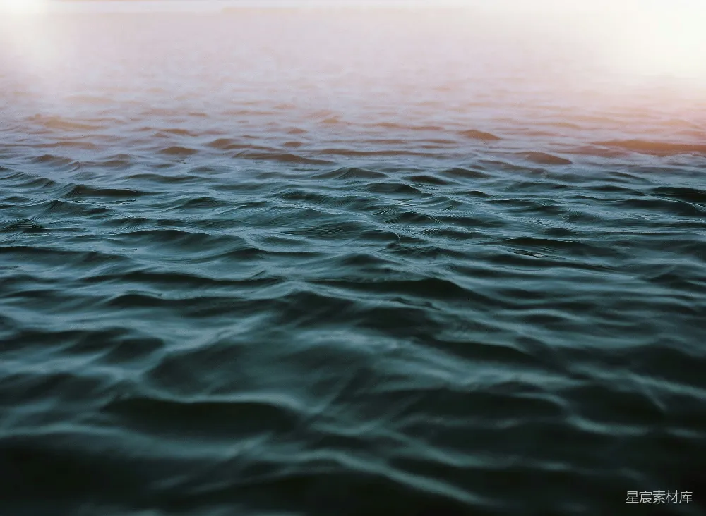 高清摄影 海面 清晨 宁静 自然 水波 晨曦下的海面