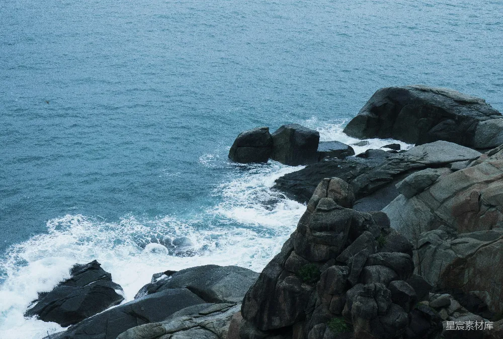 高清摄影 海岸 礁石 波浪 自然风光 宁静 海岸礁石与波浪