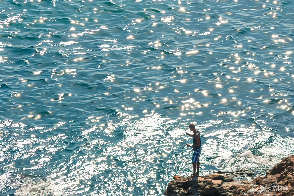 高清摄影 海边 阳光 宁静 休闲 自然 海边的宁静时光