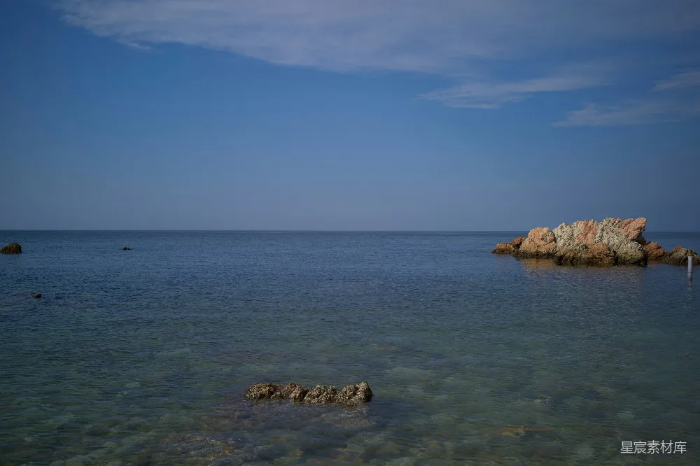 高清摄影 海滩 风景 自然 平静 休闲 宁静的海滩与岩石