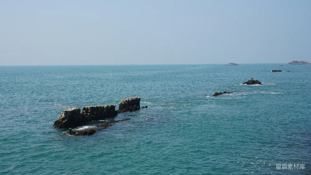高清摄影 海洋 岩石 自然 宁静 风景 海上的岩石岛