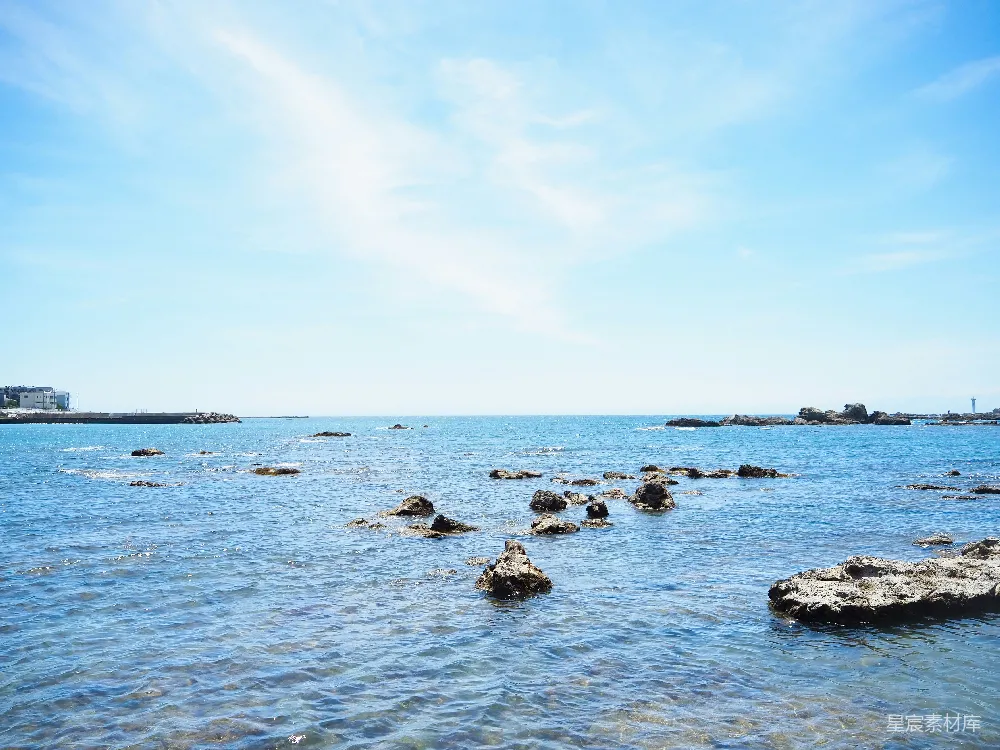 高清摄影 海岸 晴天 岩石 宁静 自然 海岸的宁静