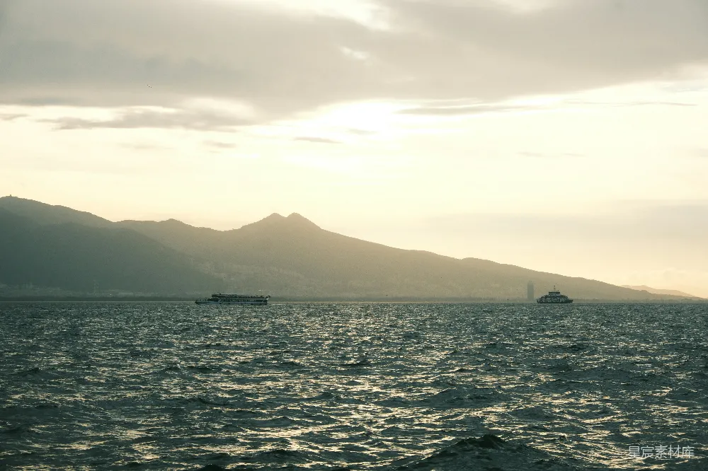 高清摄影 海景 夕阳 自然风光 宁静 旅行 夕阳下的海景
