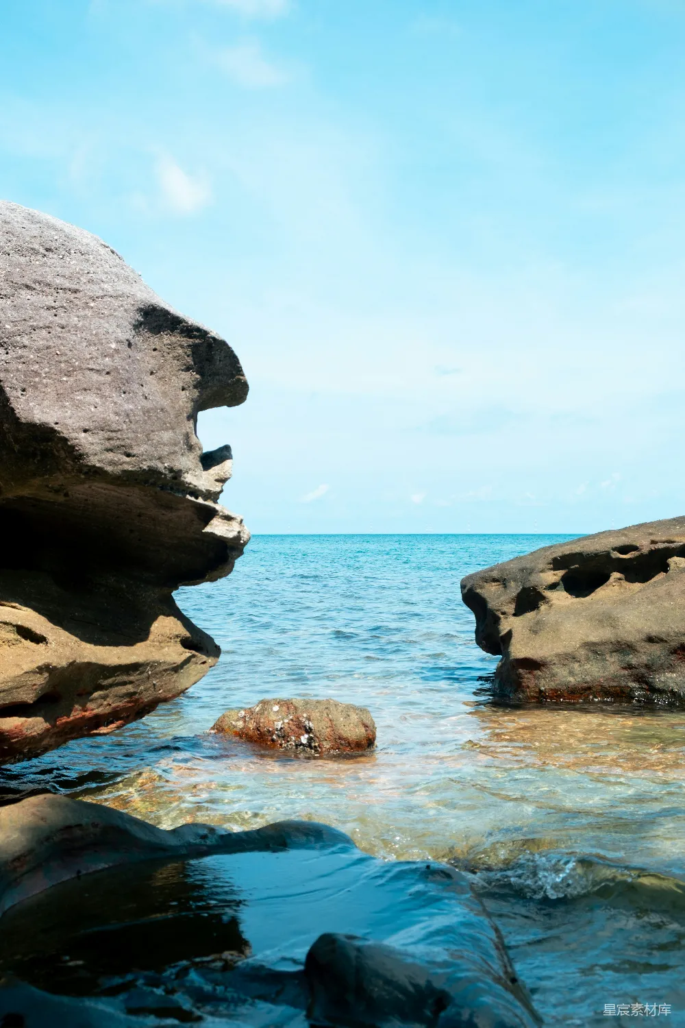 高清摄影 海滩 岩石 自然 海洋 宁静 海边的岩石景观