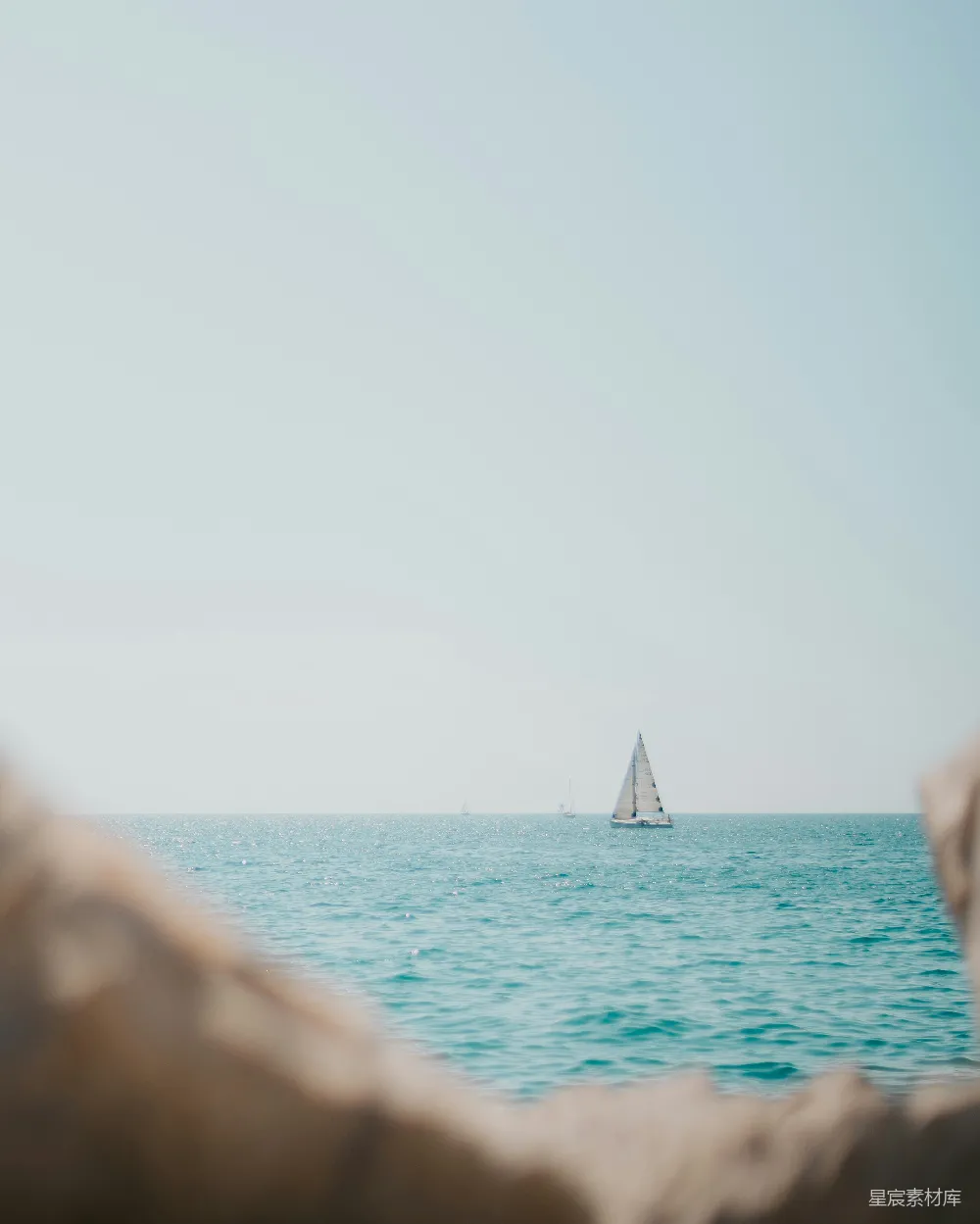 高清摄影 海景 帆船 宁静 自然 风景 海上的帆船