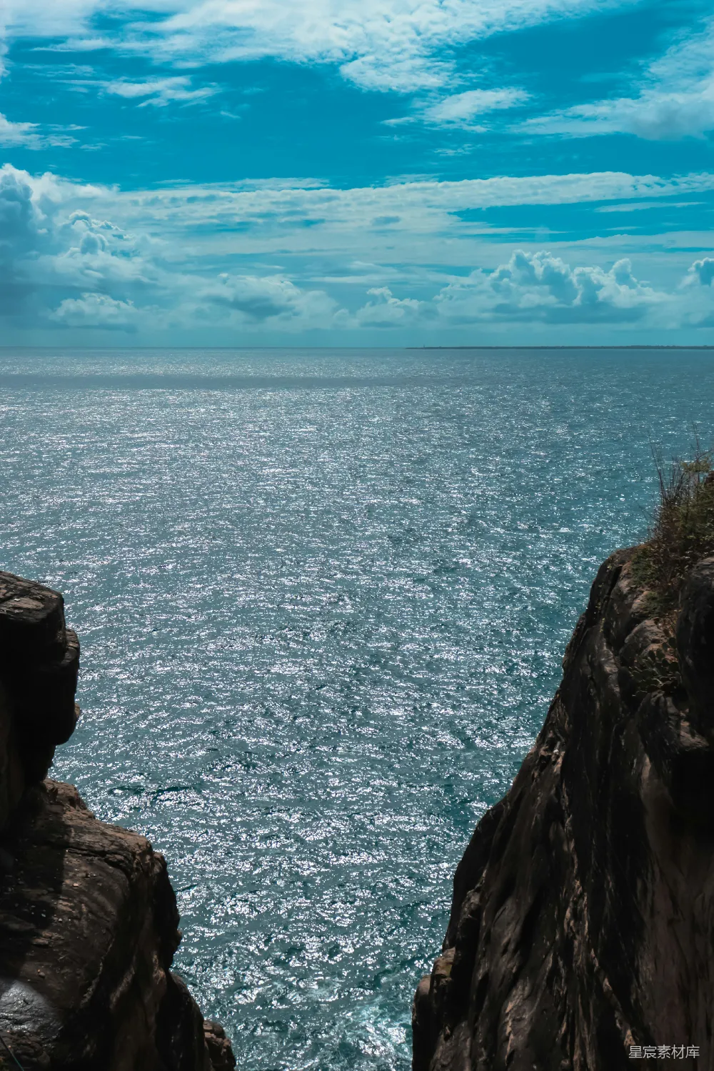 高清摄影 海边 悬崖 自然风光 宁静 风景 海边的悬崖风光