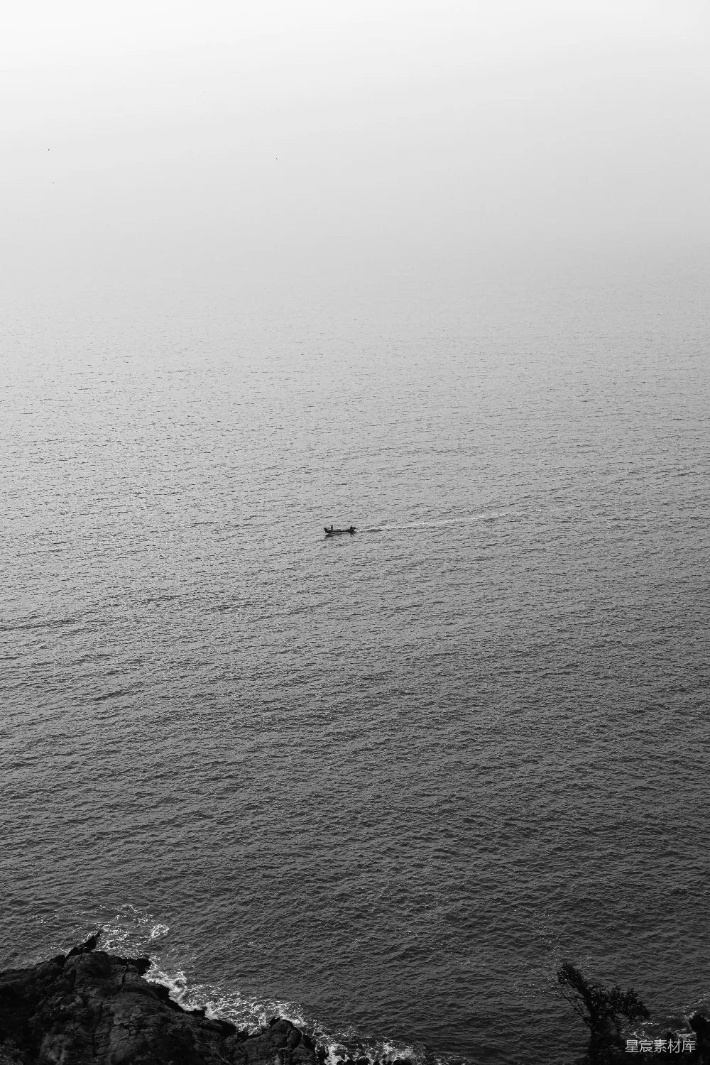 高清摄影 黑白摄影 海上风景 宁静 孤独 自然 孤舟海雾