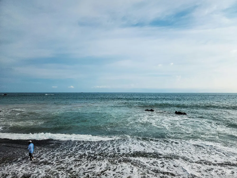 高清摄影 海滩 自然 宁静 悠闲 风景 海边的散步
