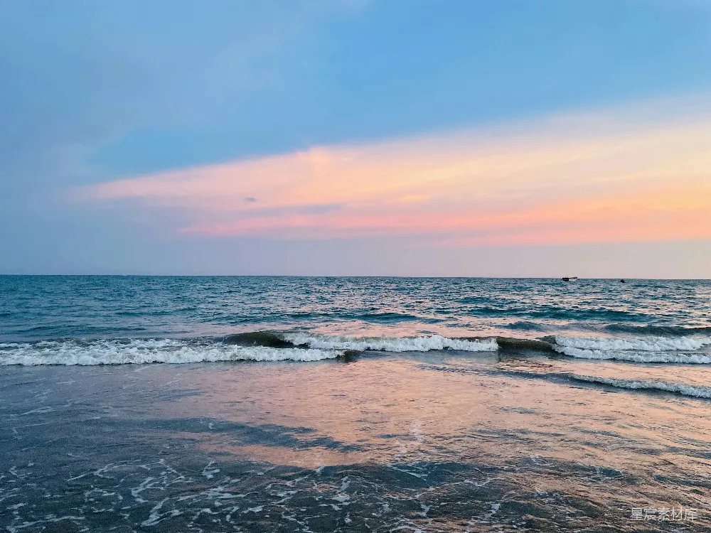 高清摄影 海滩 夕阳 海浪 自然风光 宁静 夕阳下的海浪