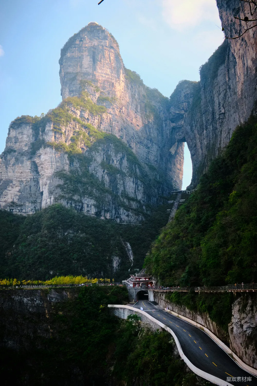 高清摄影 天门山 自然景观 旅游胜地 山水风光 人文景观 天门山的壮丽景色