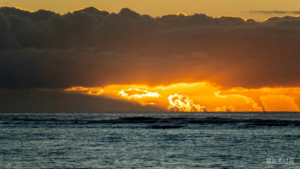高清摄影 夕阳 海景 自然风光 宁静 金色 海天一色的夕阳
