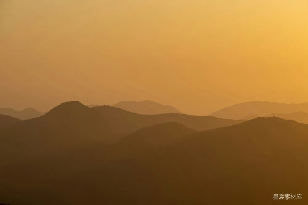高清摄影 黄昏 山峦 轮廓 宁静 自然 黄昏时分的山峦轮廓