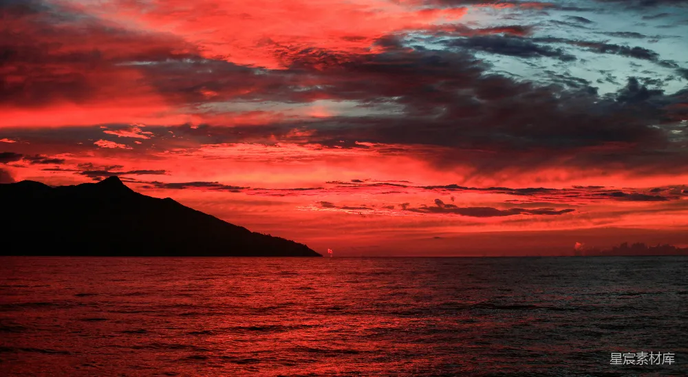 高清摄影 日落 自然风景 红色 宁静 海景 夕阳下的海与山