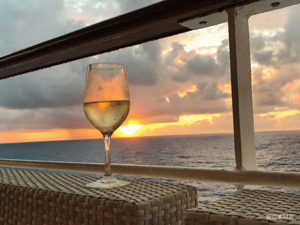 高清摄影 旅行 日落 葡萄酒 休闲 自然 夕阳下的葡萄酒