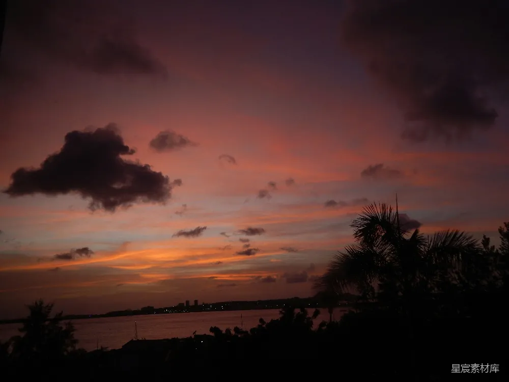 高清摄影 日落 海滨 自然风光 宁静 城市 夕阳下的海滨风光