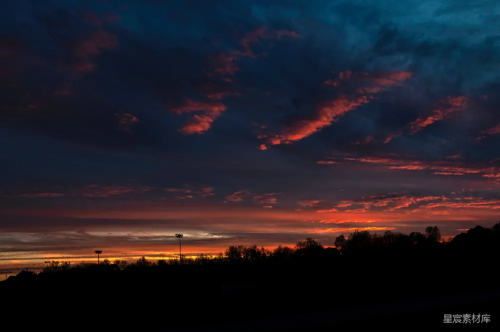 高清摄影 黄昏 天空 自然 风景 宁静 夕阳下的宁静天空