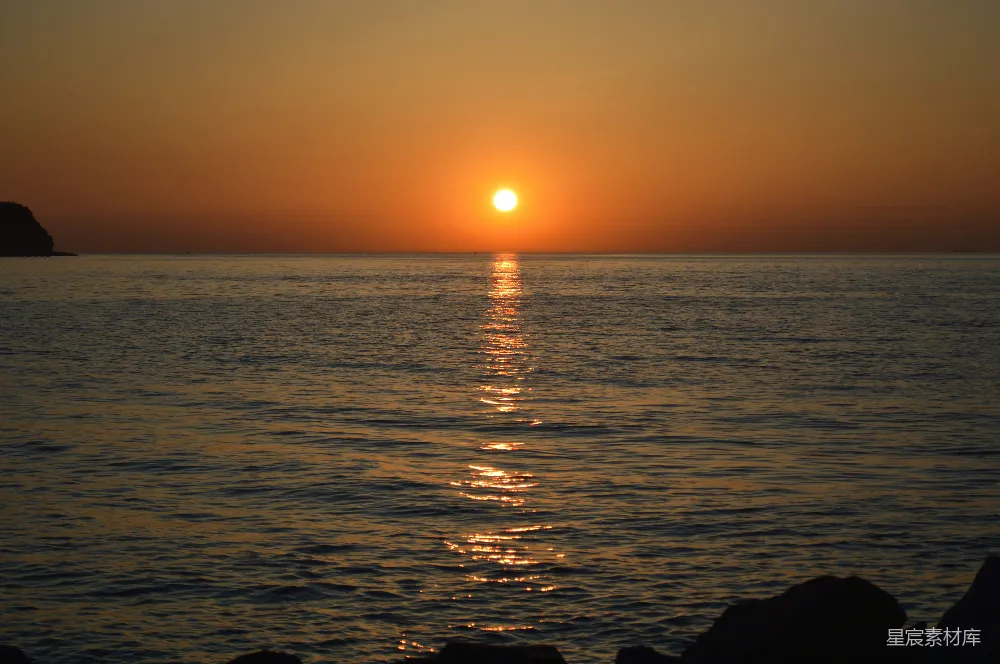 高清摄影 日落 海景 宁静 自然风光 日落余晖 夕阳下的宁静海面