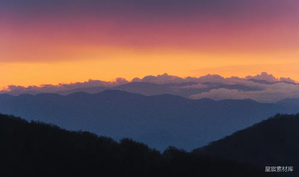 高清摄影 日落 山景 自然风光 宁静 户外 日落山景