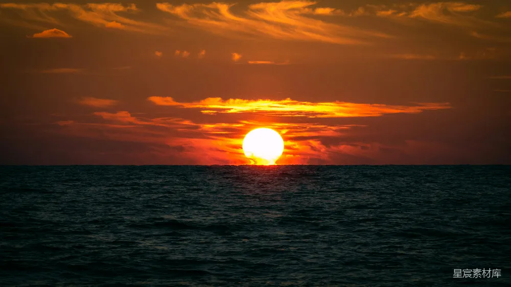 高清摄影 夕阳 海景 自然风光 宁静 日落 海平面上的夕阳