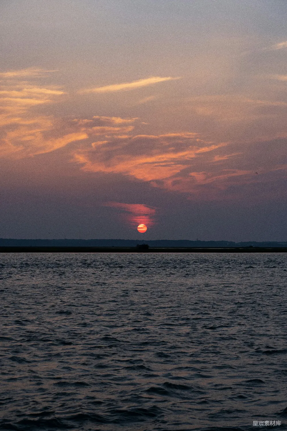 高清摄影 日落 海景 宁静 自然风光 黄昏 日落时分的宁静海景
