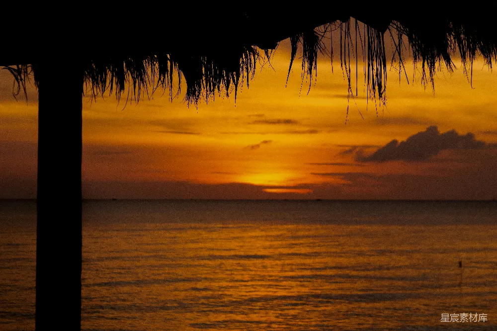 高清摄影 日落 海滩 自然风光 宁静 夕阳 日落时的海景