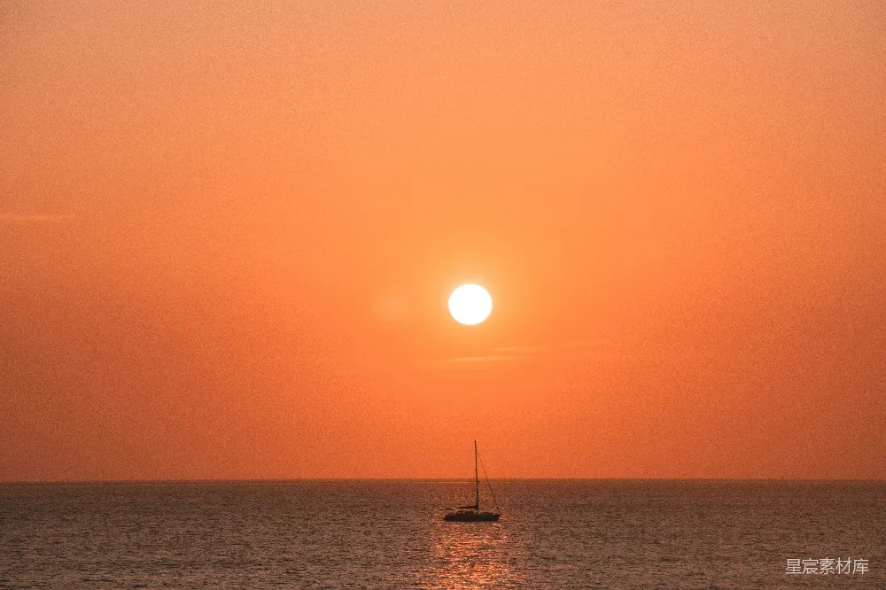 高清摄影 日落 帆船 宁静 海洋 黄昏 夕阳下的帆船