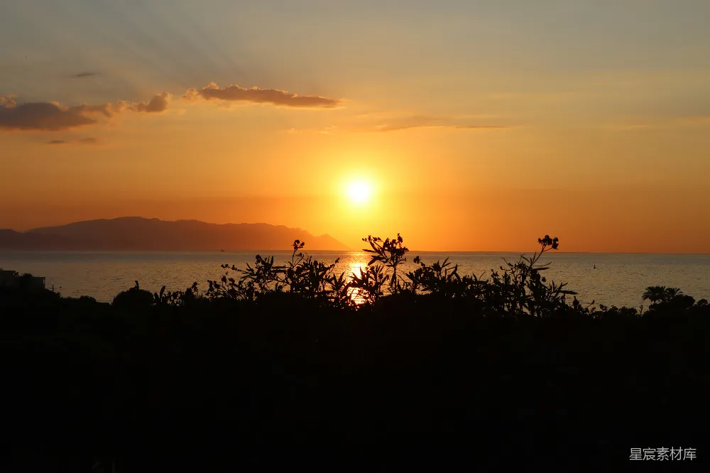 高清摄影 夕阳 海景 自然风光 宁静 日落 夕阳下的海景