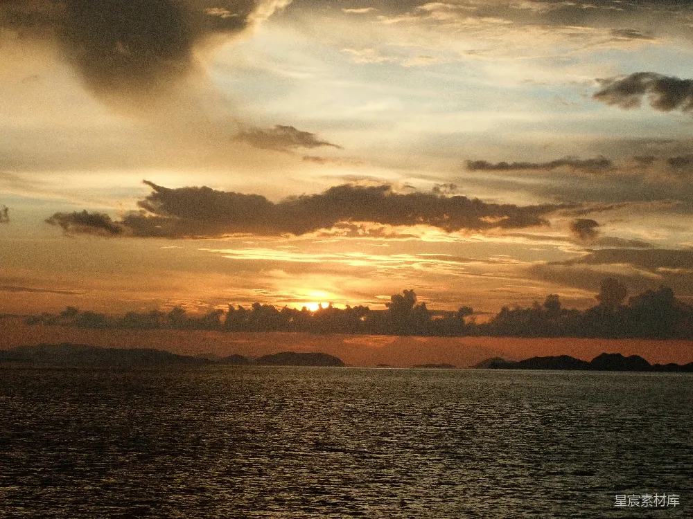 高清摄影 夕阳 海景 宁静 自然风光 旅行 夕阳下的宁静海景