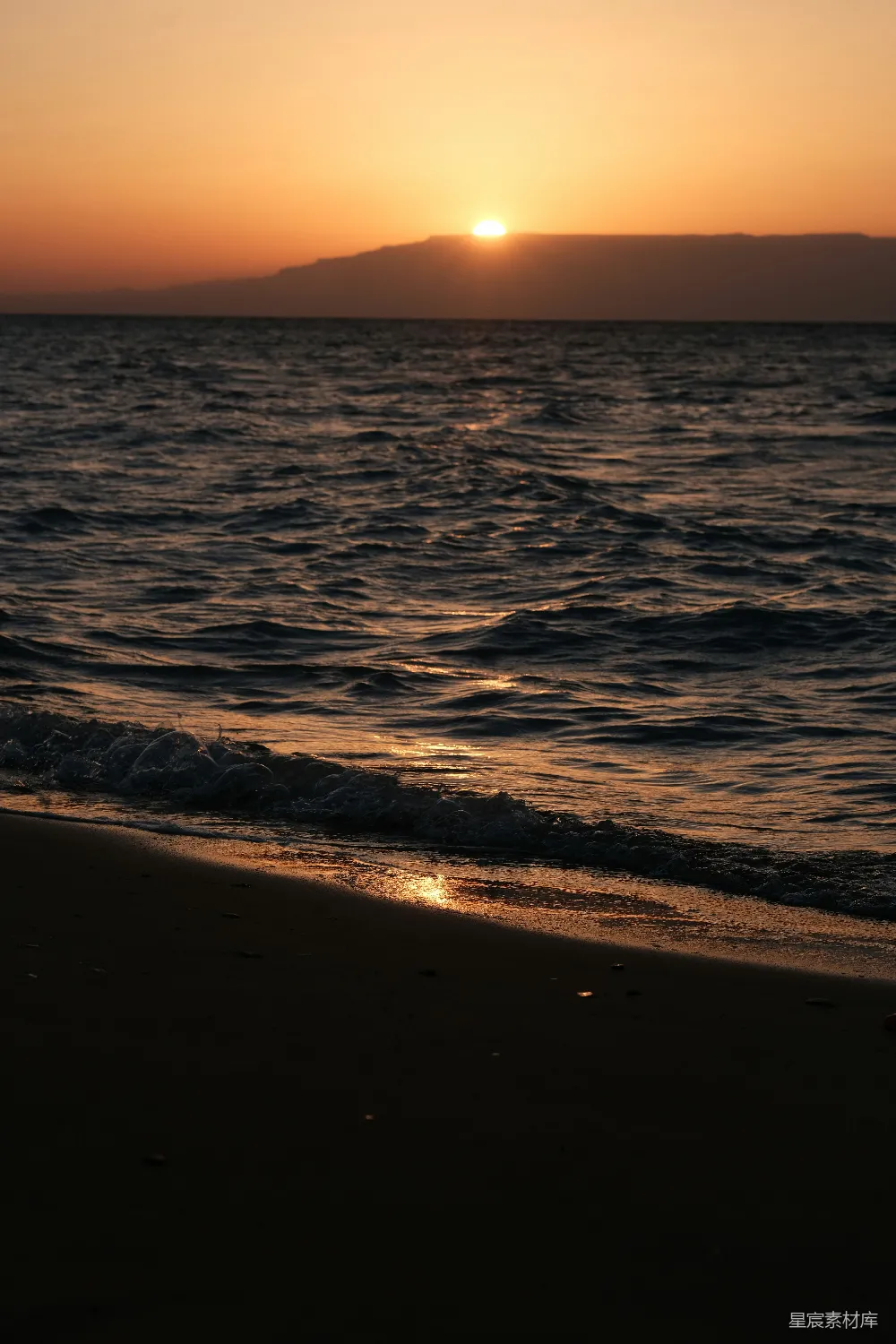 高清摄影 日落 海滩 自然风光 宁静 海滩日落 日落时分的海滩