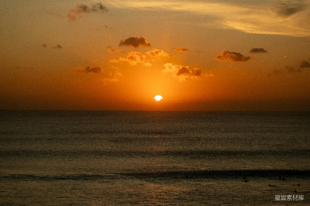高清摄影 日落 海景 宁静 自然 夕阳 金色的海平线日落