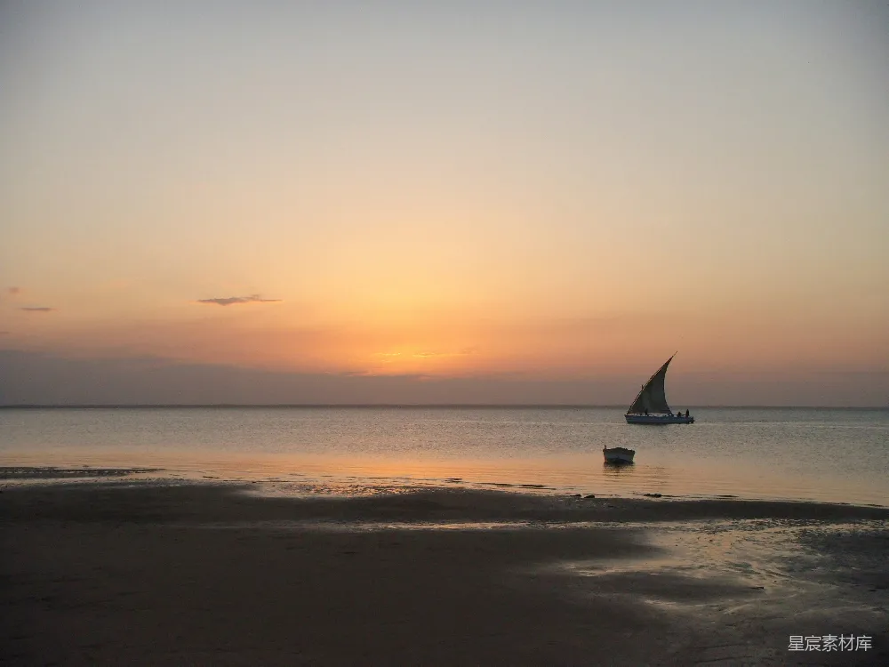 高清摄影 海景 日落 帆船 海滩 宁静 夕阳下的宁静海景