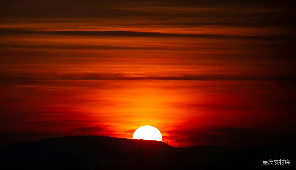 高清摄影 黄昏 风车 夕阳 自然风光 工业与自然 黄昏的风车与夕阳