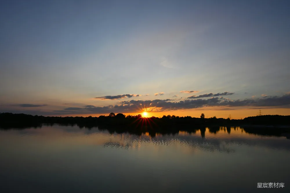 高清摄影 夕阳 湖景 宁静 自然 风景 夕阳下的宁静湖景