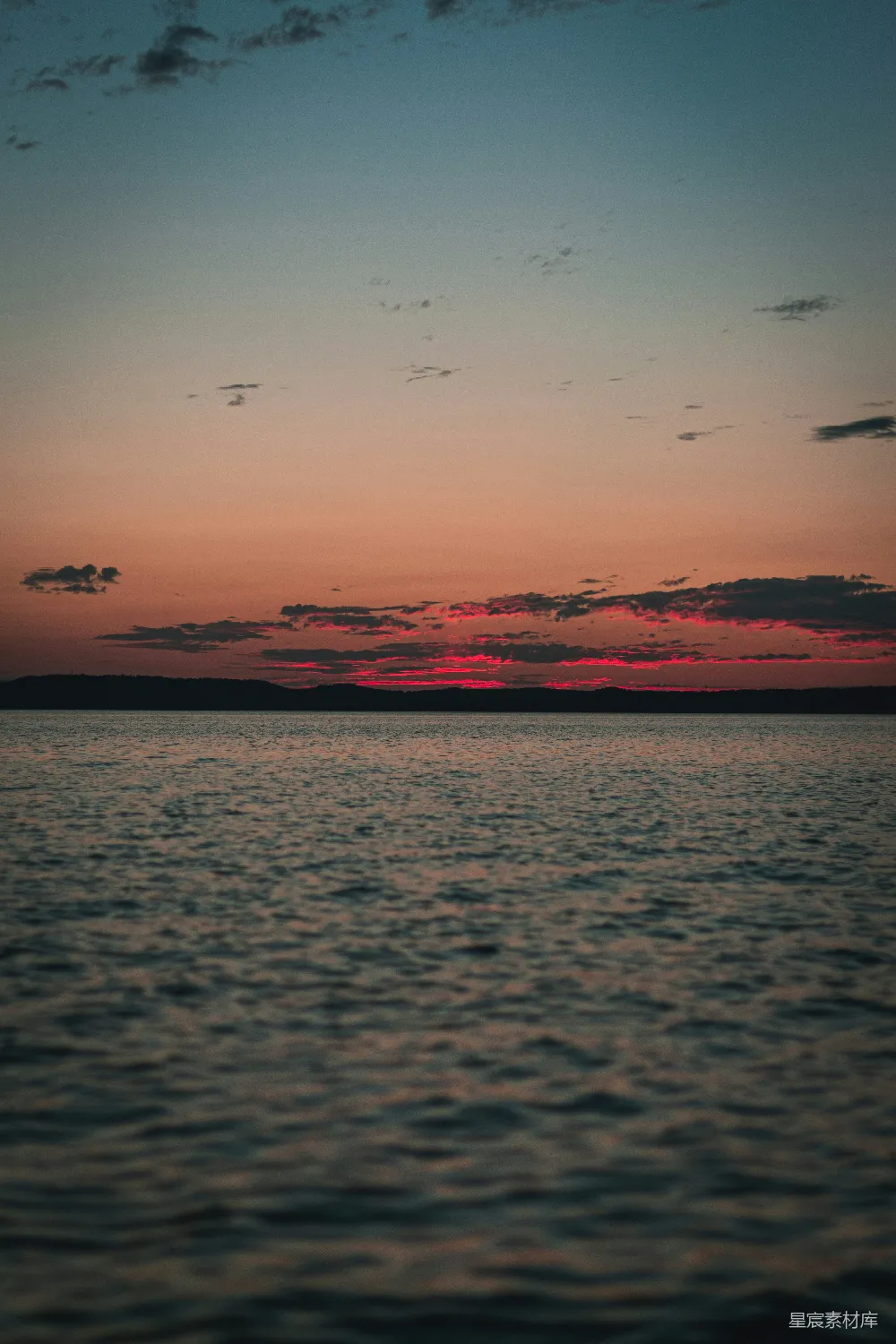 高清摄影 夕阳 海景 宁静 自然 日落 夕阳下的宁静海景