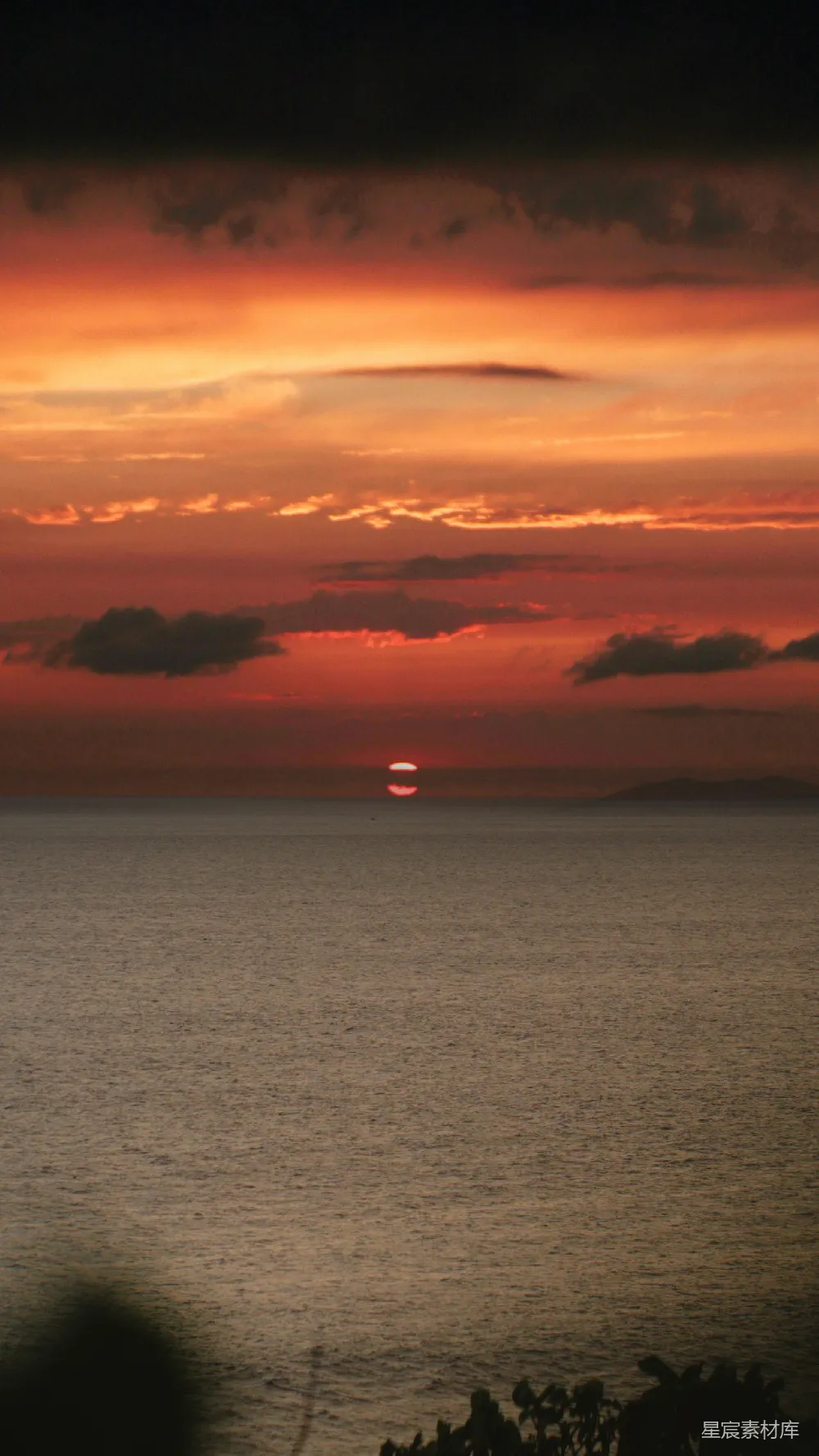 高清摄影 日落 海景 宁静 自然风光 浪漫 夕阳下的海面
