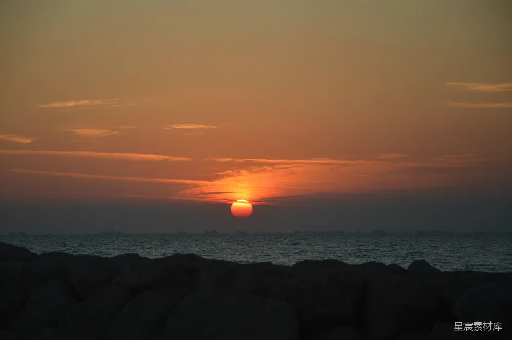 高清摄影 夕阳 海港 剪影 宁静 自然 夕阳西下，海港剪影