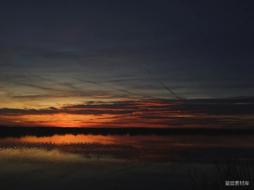 高清摄影 日落 湖景 宁静 自然风光 平静 湖畔夕阳