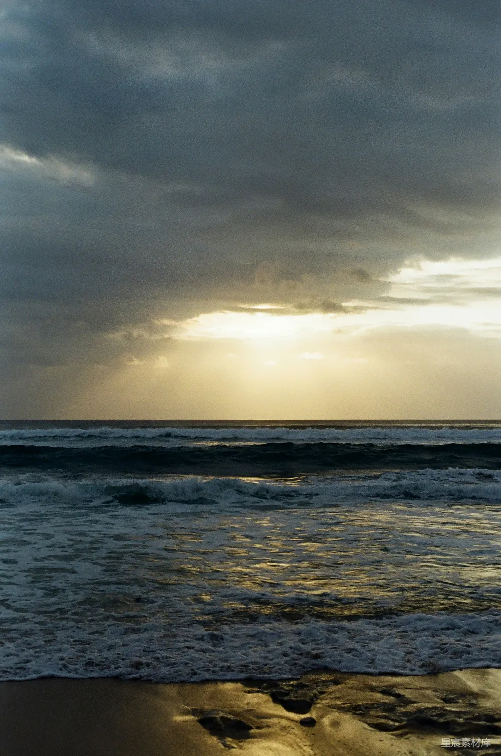 高清摄影 海滩 日落 自然 宁静 风景 黄昏时分的海滩