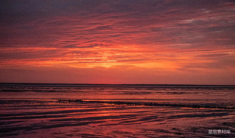 高清摄影 日落 海滩 自然风光 宁静 美景 夕阳下的海滩