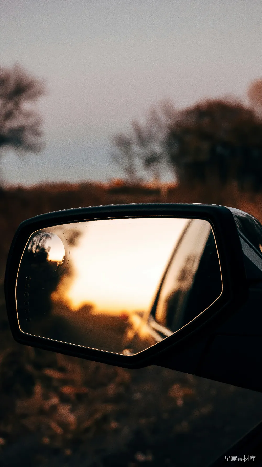 高清摄影 汽车 夕阳 后视镜 旅行 自然 夕阳在后视镜中