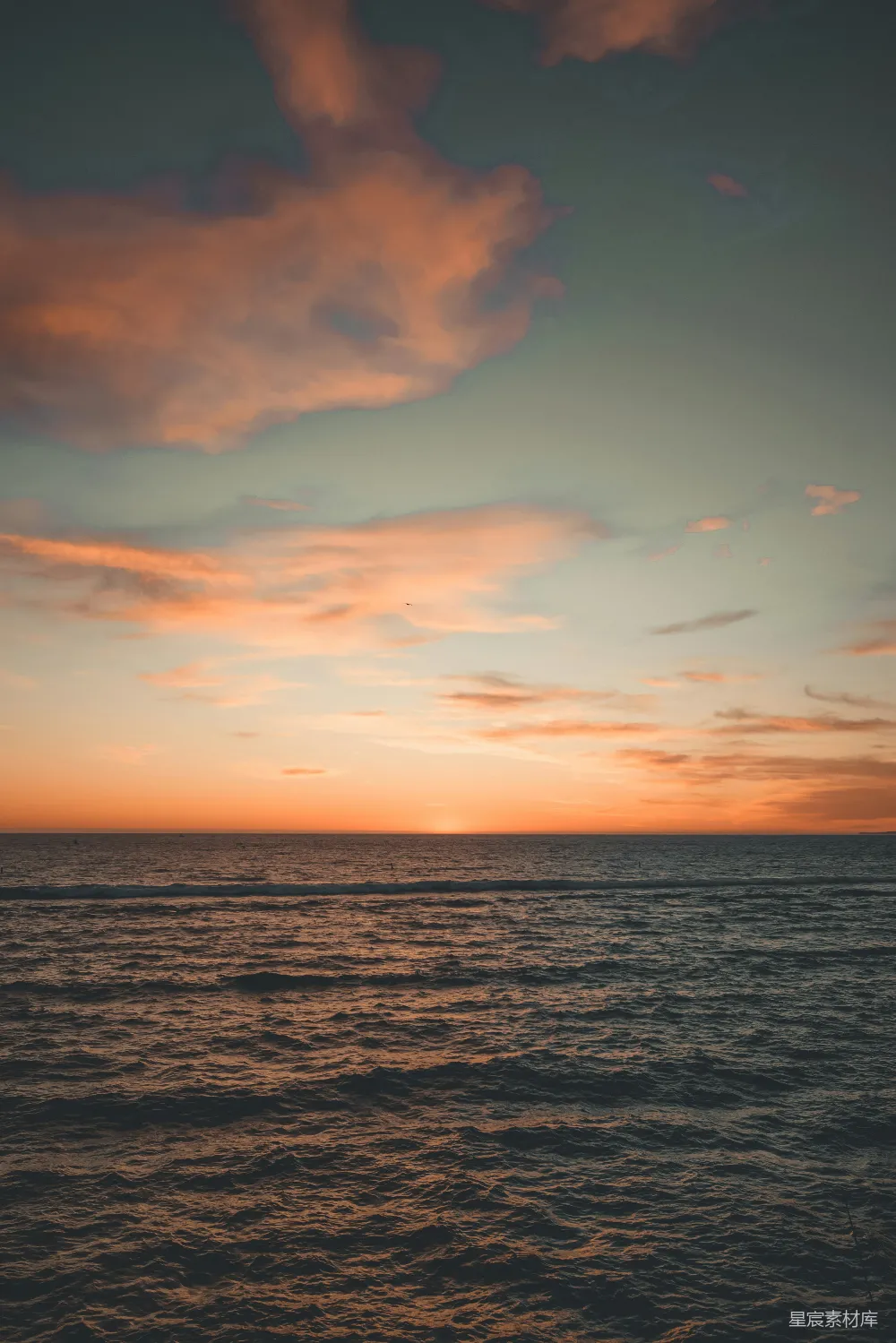 高清摄影 黄昏 海景 宁静 自然 摄影 黄昏海面的宁静