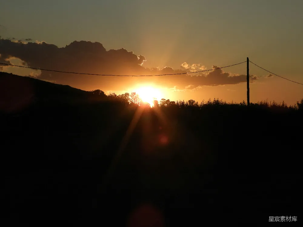高清摄影 夕阳 乡村 宁静 自然 风景 夕阳下的宁静乡村