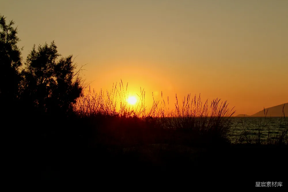 高清摄影 夕阳 海景 自然 宁静 风景 夕阳下的海景
