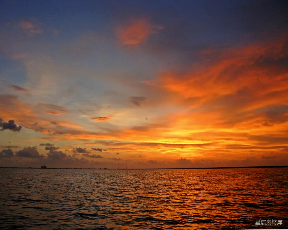 高清摄影 夕阳 海景 宁静 自然风光 日落 海天一色，夕阳下的宁静