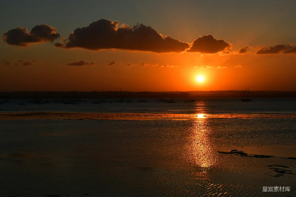 高清摄影 夕阳 海景 宁静 自然 风景 金色海面的夕阳