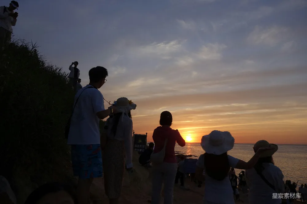 高清摄影 日落 剪影 海滩 自然风光 休闲时光 海边日落时分的剪影