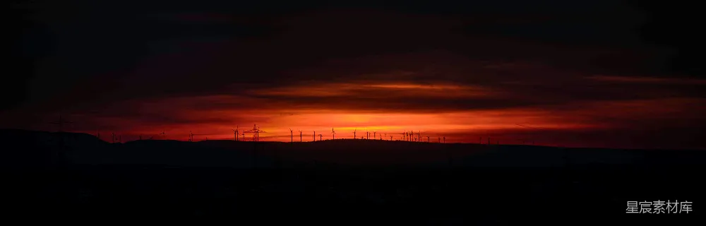 高清摄影 夕阳 风力发电 工业 自然 能源 夕阳下的风力发电站